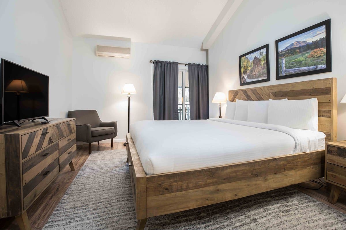 2-bedroom-condo