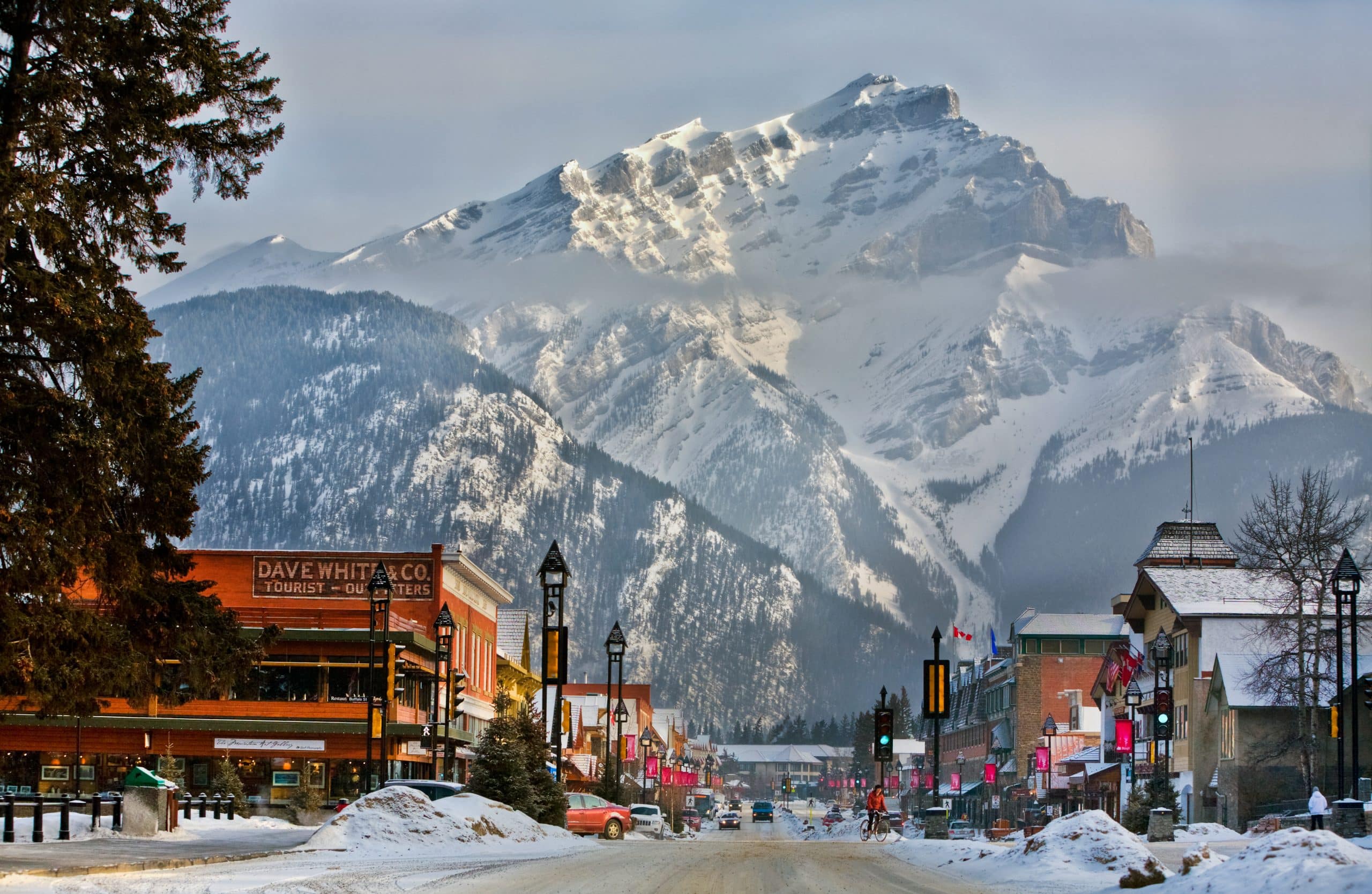 Destination_Signature_Banff_Avenue_Winter_Paul_Zizka_14_Horizontal-scaled-1