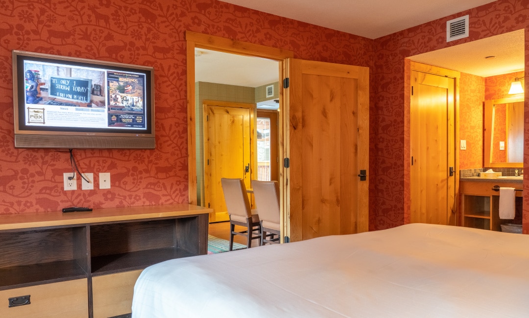 FOX-4-Sup1BedSuiteBalc