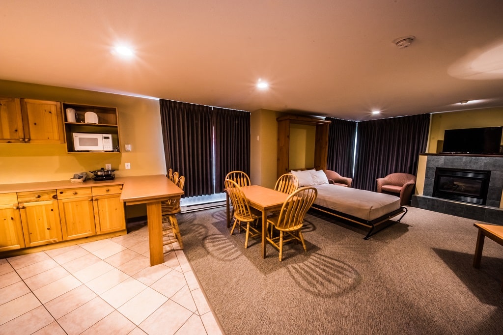 IN338 - Murphy bed-Living_0