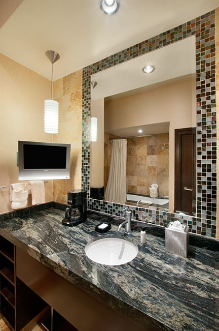 IP_Stay-Penthouse_Room_Bathroom-762332-full