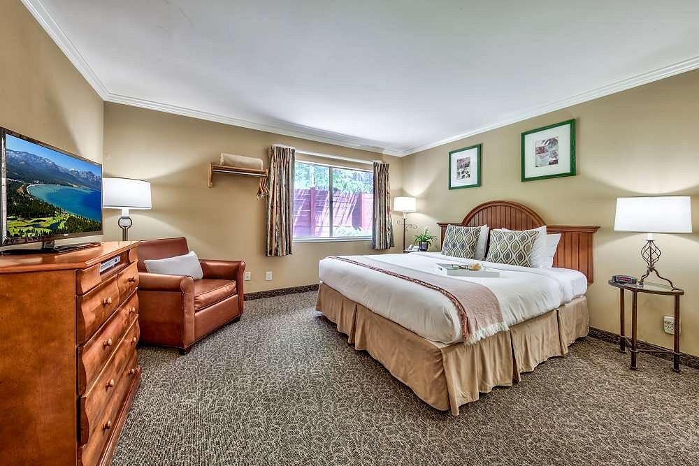 ada-two-bedroom-suite (1)