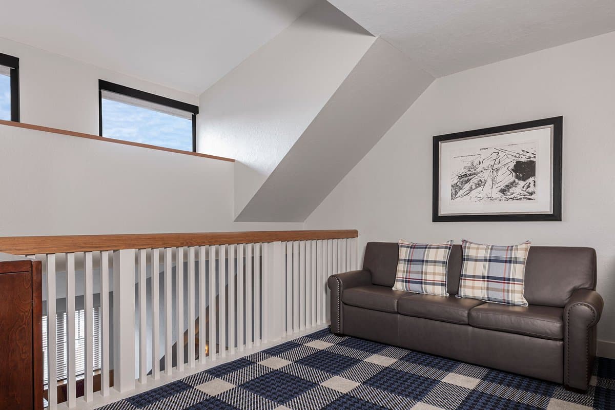 bi-level-loft-seating