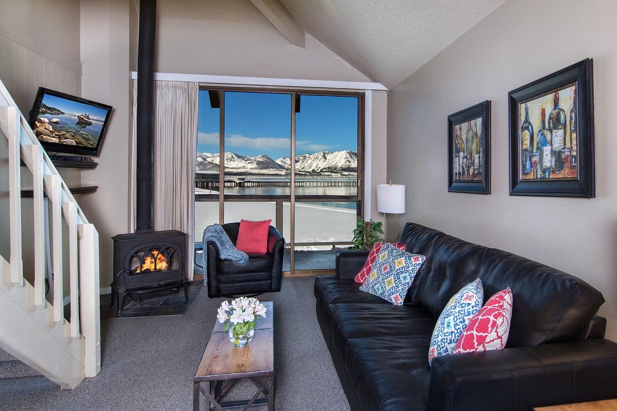 condo-living-room-view