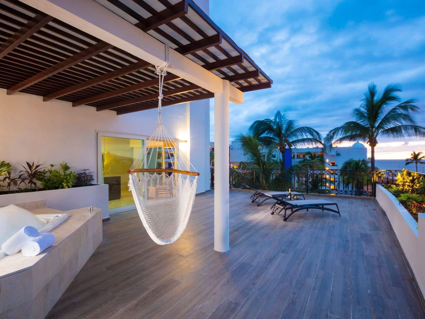 cpgpv-honeymoon-room-kingsize-4_standard