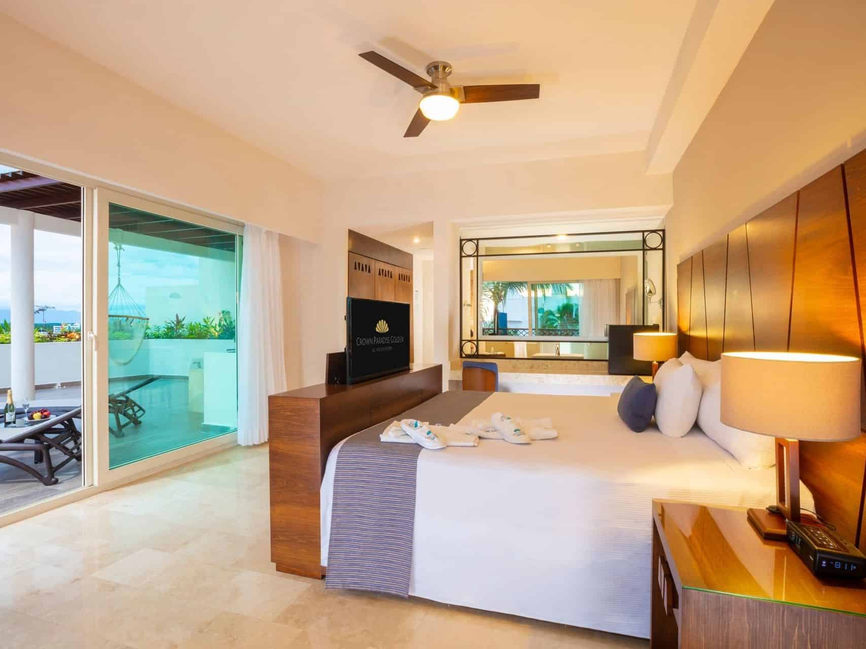 cpgpv-honeymoonsuite-room-kingsize-0_standard