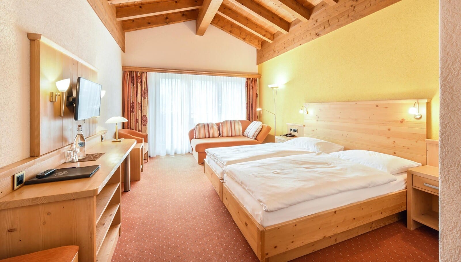 doppelzimmer-deluxe-71-zimmer-alpenroyal-zermatt-01