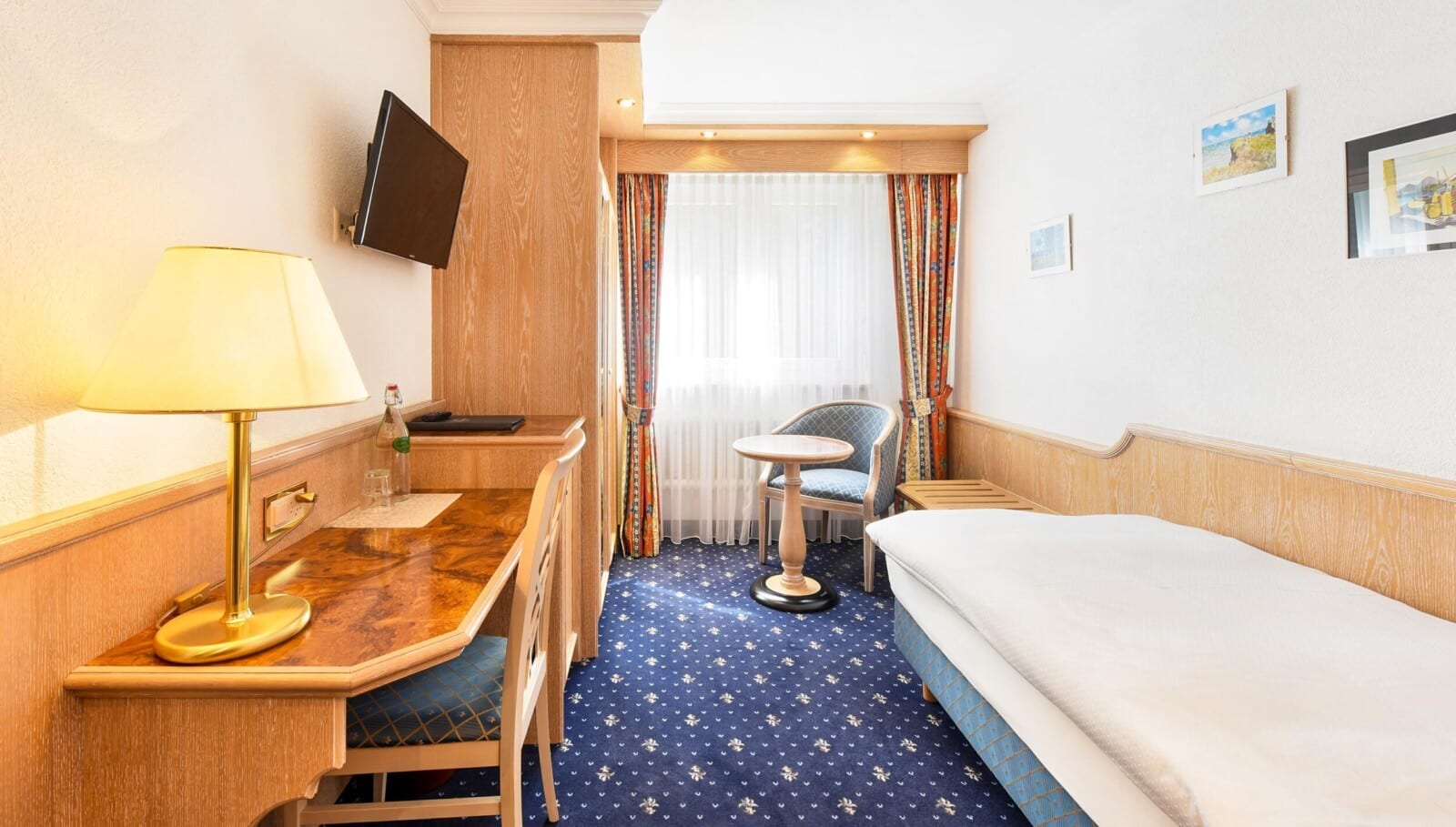 einzelzimmer-standard-37-zimmer-alpenroyal-zermatt-03