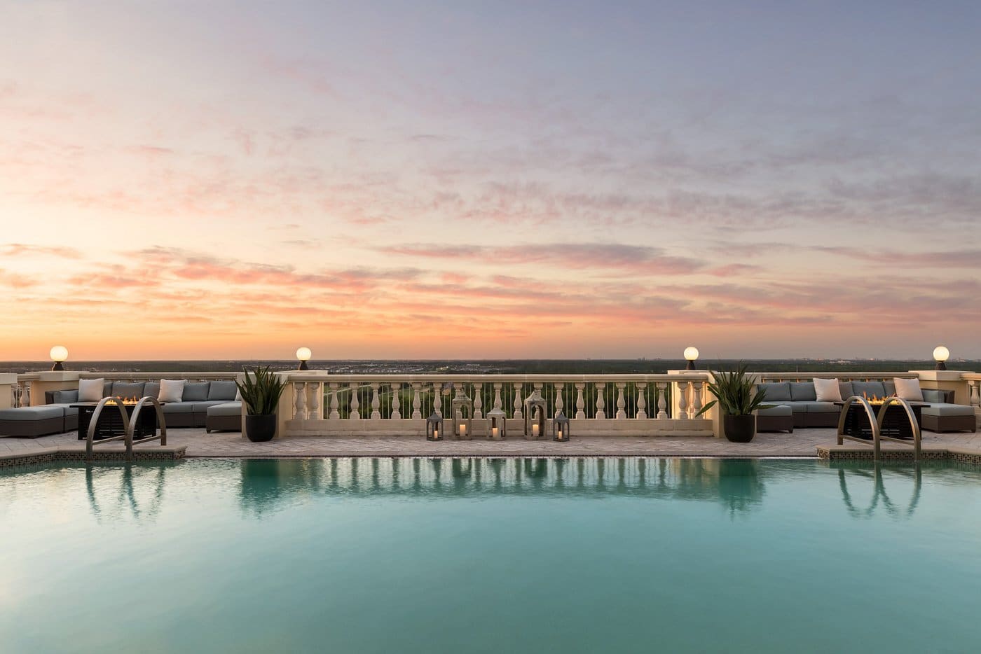 eleven-rooftop-pool-at