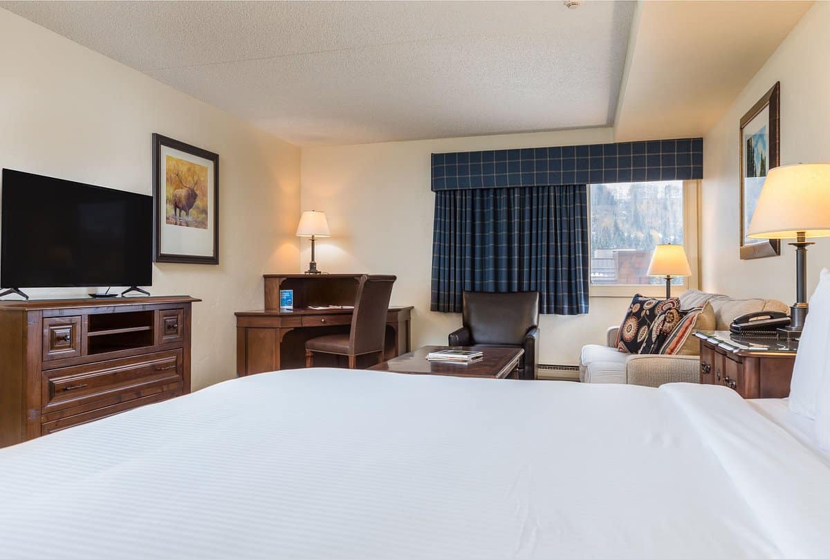evergreen-lodge (3)