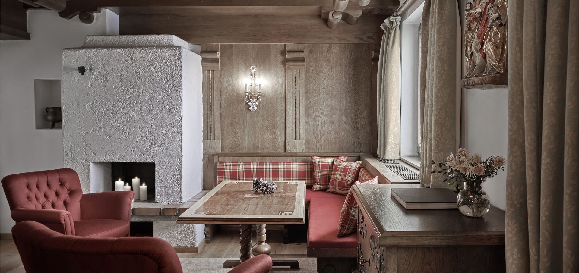 gemuetliche-sitzecke-zum-verweilen-in-der-junior-suite-goldener-greif