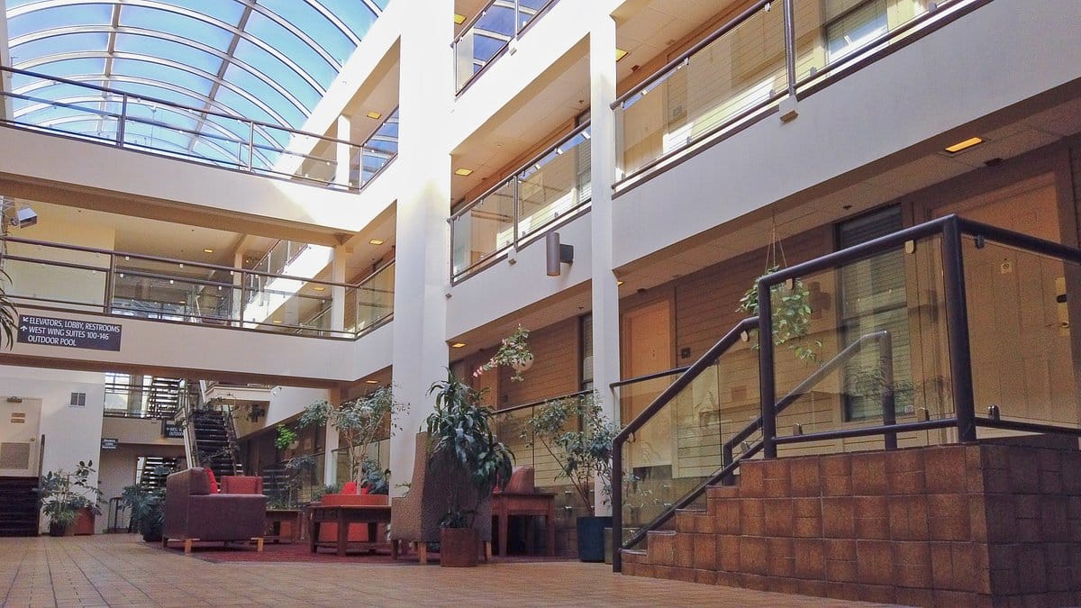 indoor-atrium