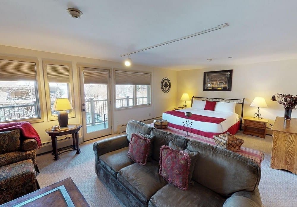 manor-vail-lodge-gold