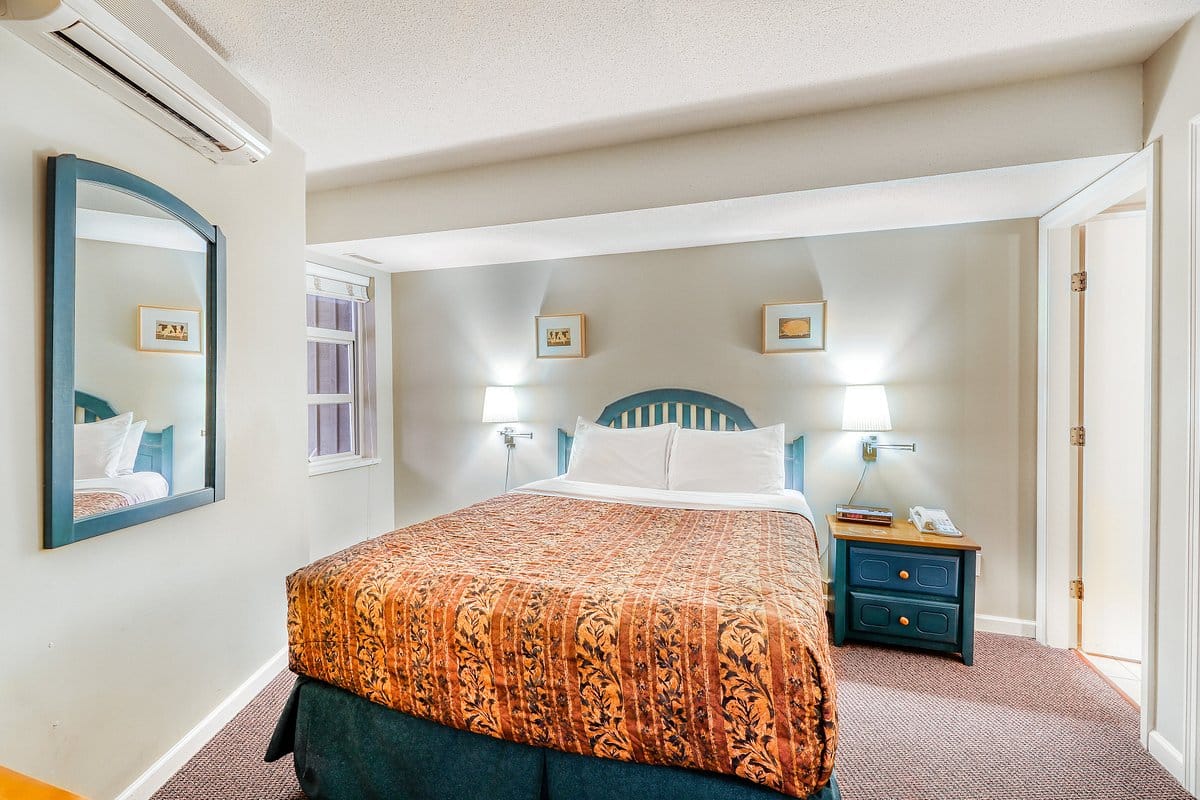 marketplace-lodge-one