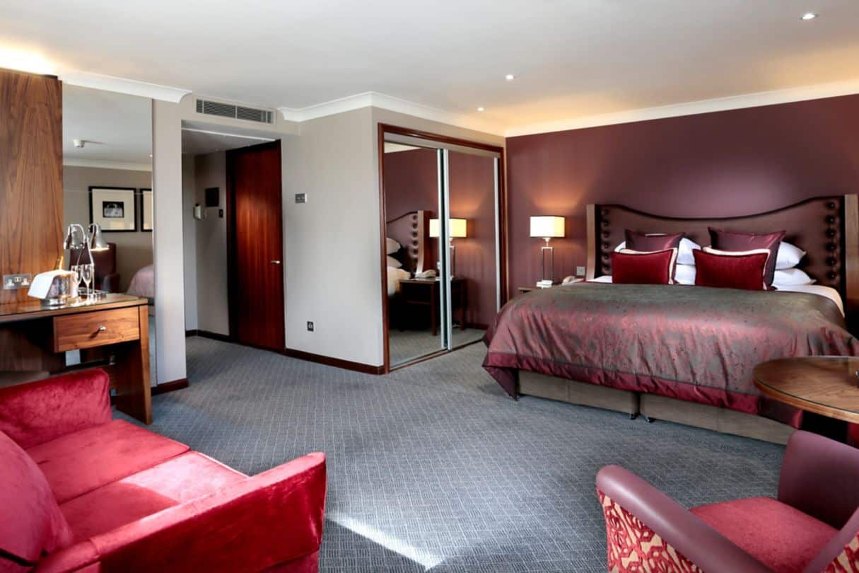mc-edimh-junior-suite-room37870-75666_Classic-Hor