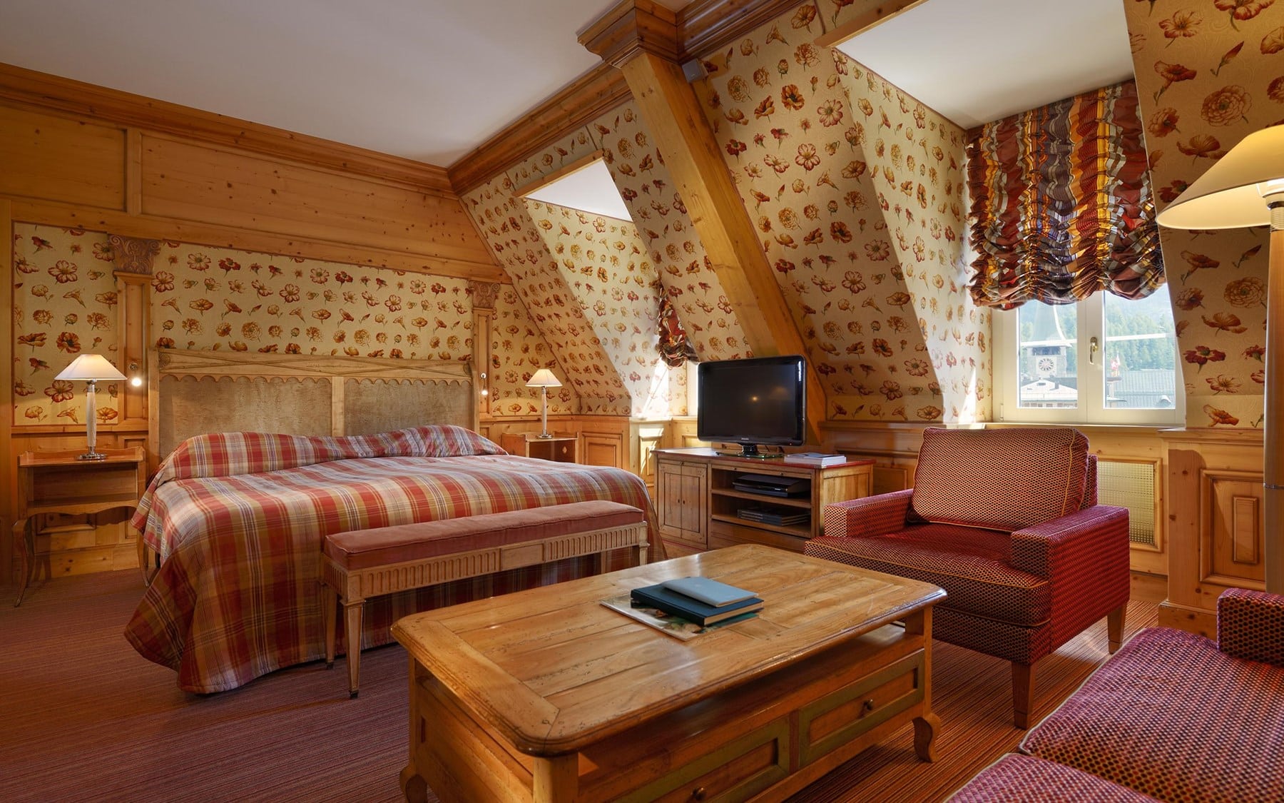 mont-cervin-hotel-zermatt_mcp-alpine-008-matterhornduplexsuite-600-80