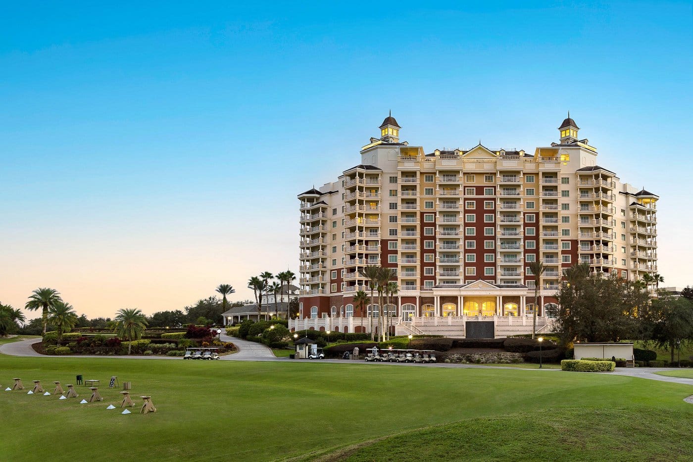 reunion-grande-at-dusk