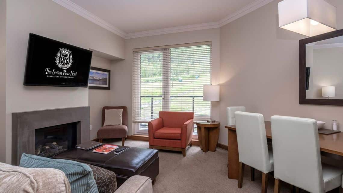 sutton-place-hotel-revelstoke-1-bedroom-suite-02_wide