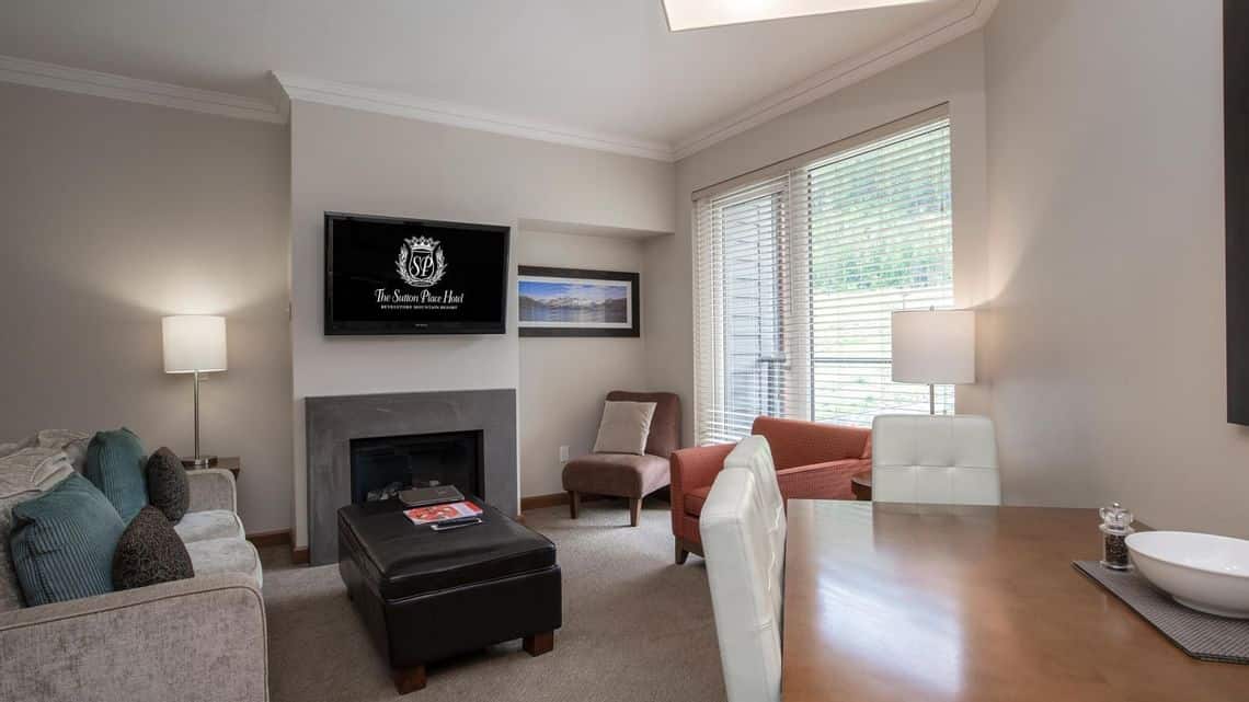 sutton-place-hotel-revelstoke-1-bedroom-suite-03_wide
