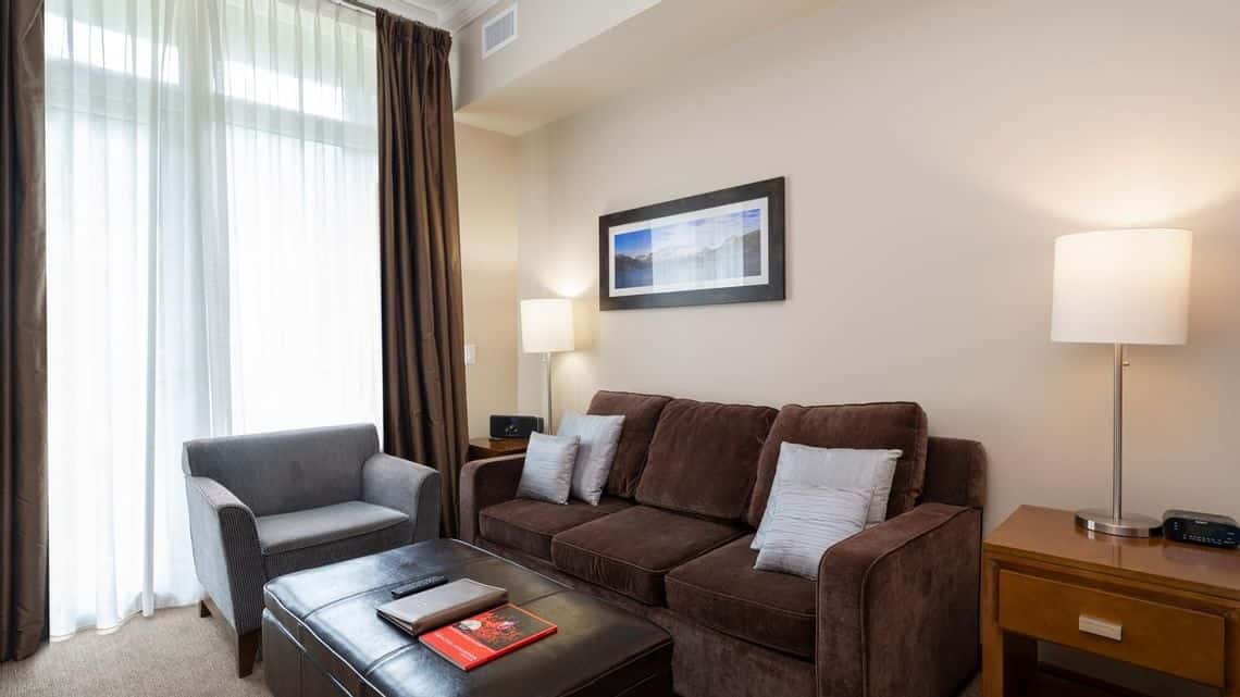 sutton-place-hotel-revelstoke-studio-suite-02_wide