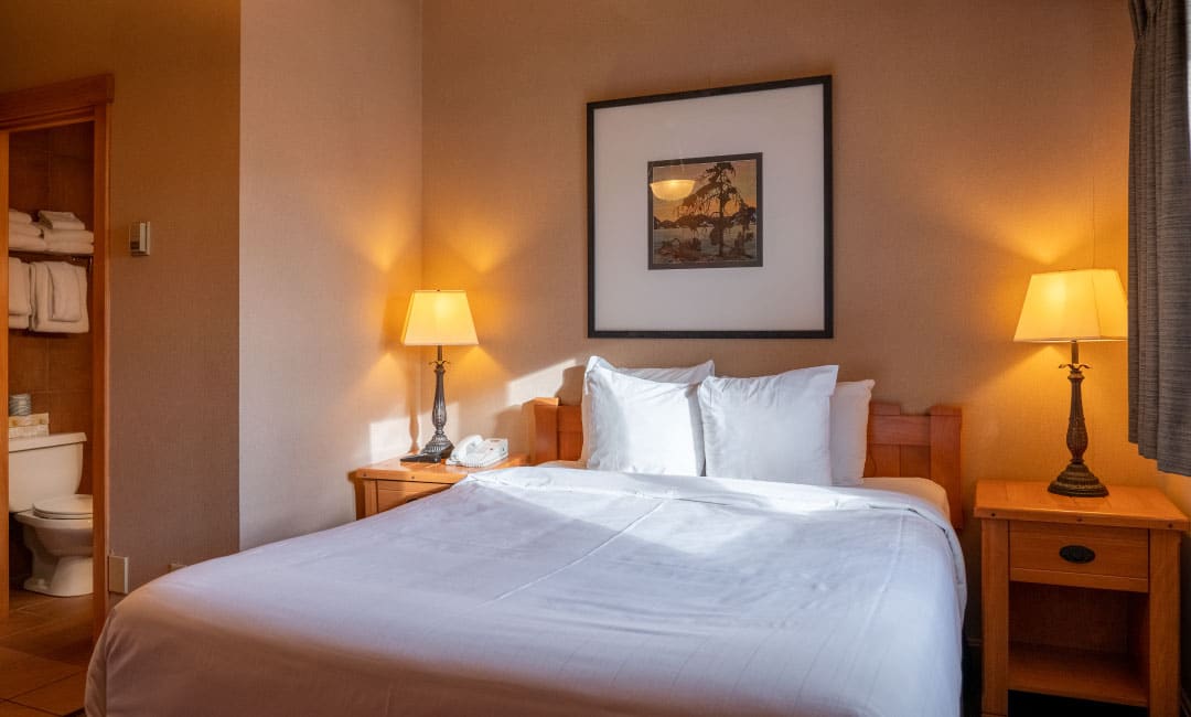 two-bedroom-jetted-tub-bedroom1-1080