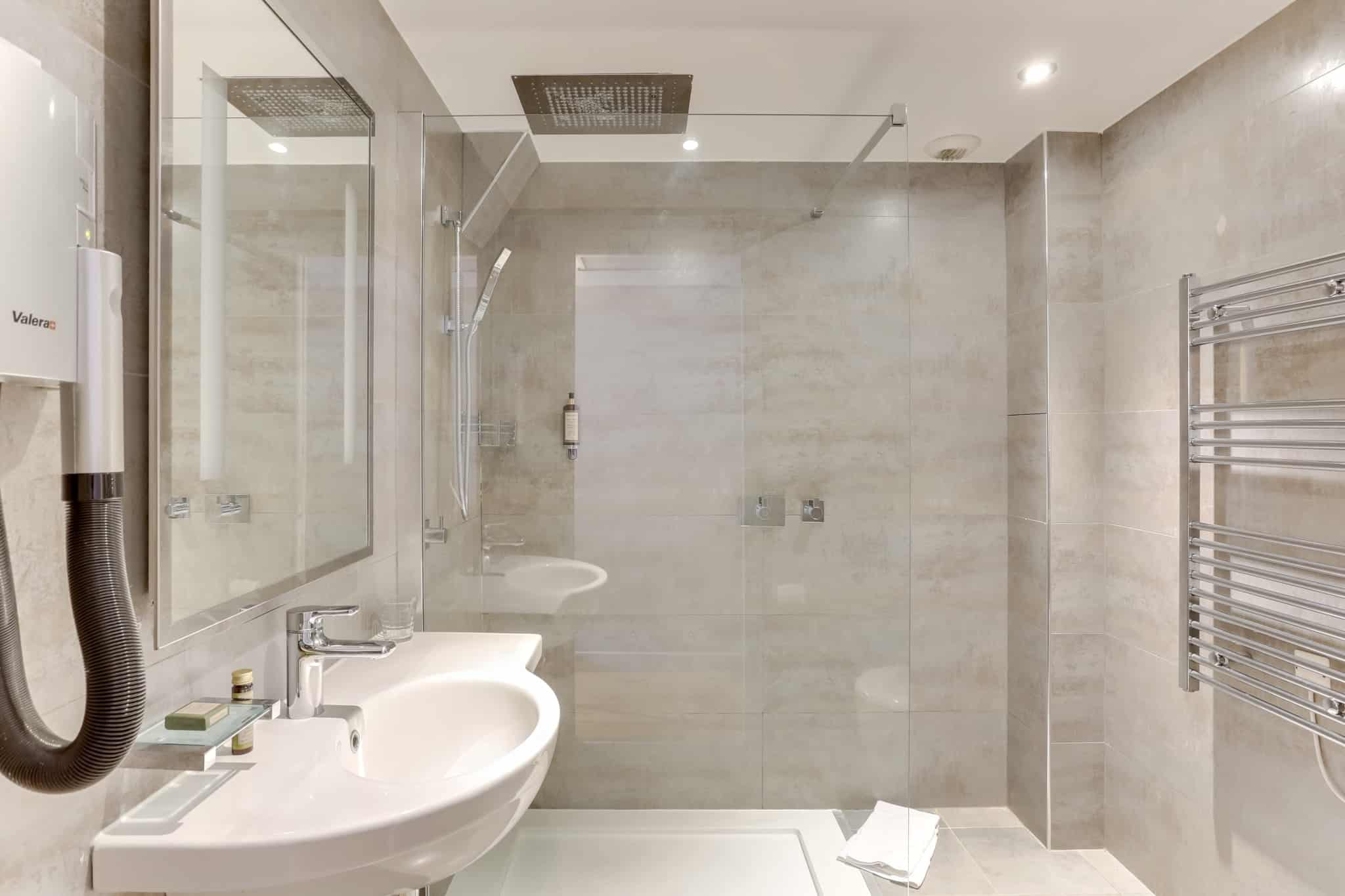 fqenqgkklhcjhazs0dfg