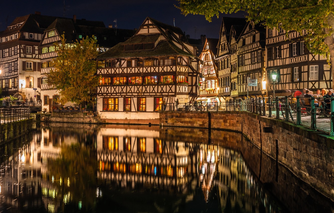 petite-france-strasbourg-france-kvartal-malenkaia-frantsiia