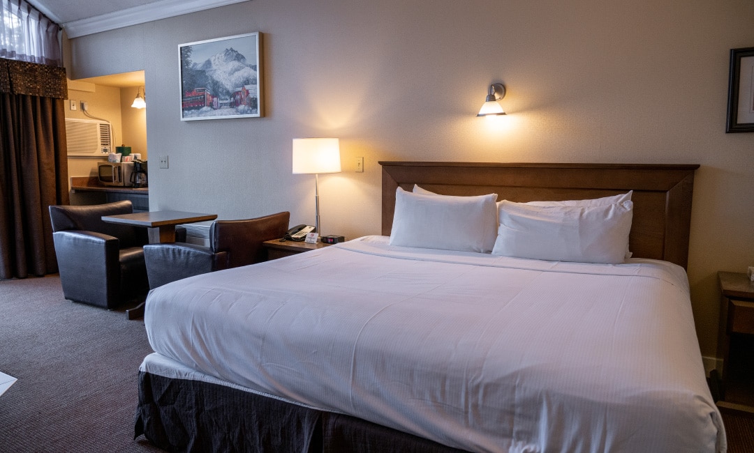 IMI-3-DeluxeKingSuite