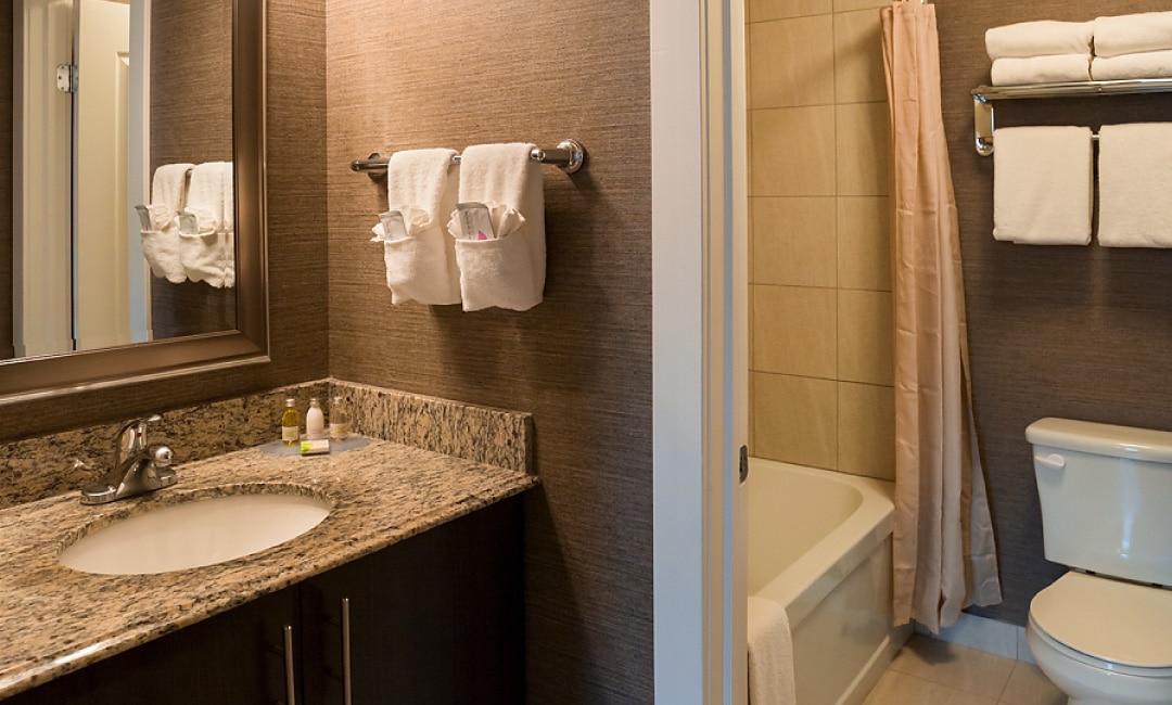 IMI-9-SuperiorRoom2Beds