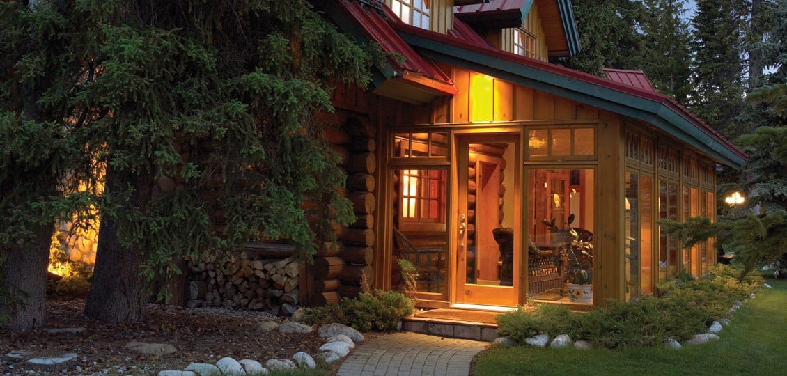 pipestone-cabin-exterior-1130x540