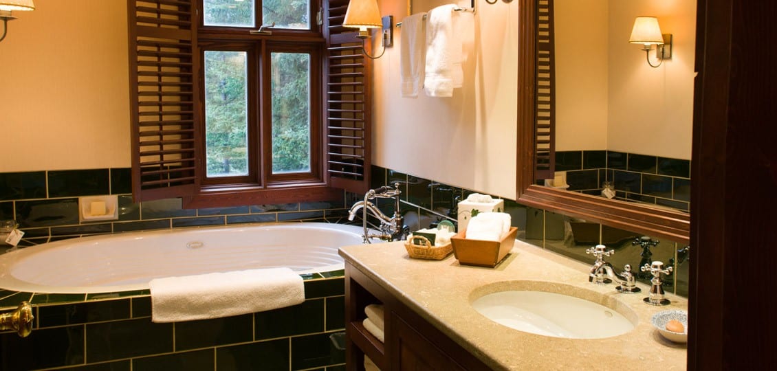 watson-house-bathroom-1130x540-1130x540