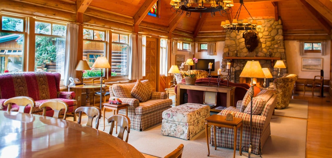 watson-house-living-room-1130x540-1130x540