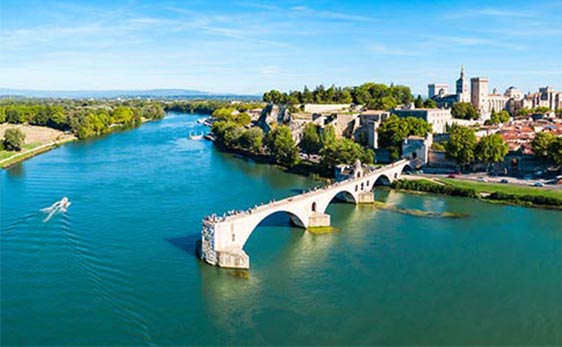 Feature-Avignon1