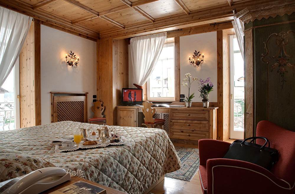 25Suite-e1476269649290