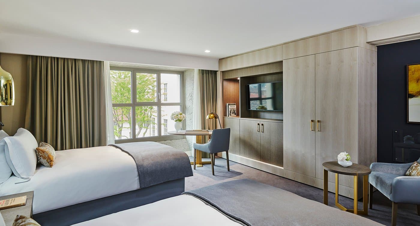 deluxe-room-available