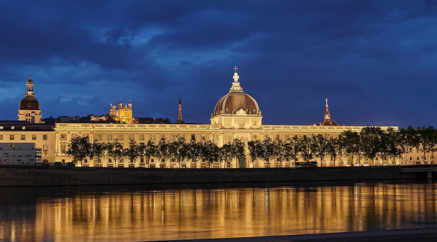 hotel-exterior-grand