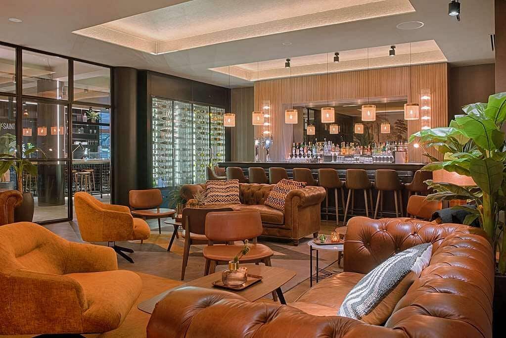 b-nh-lyon-airport (1)