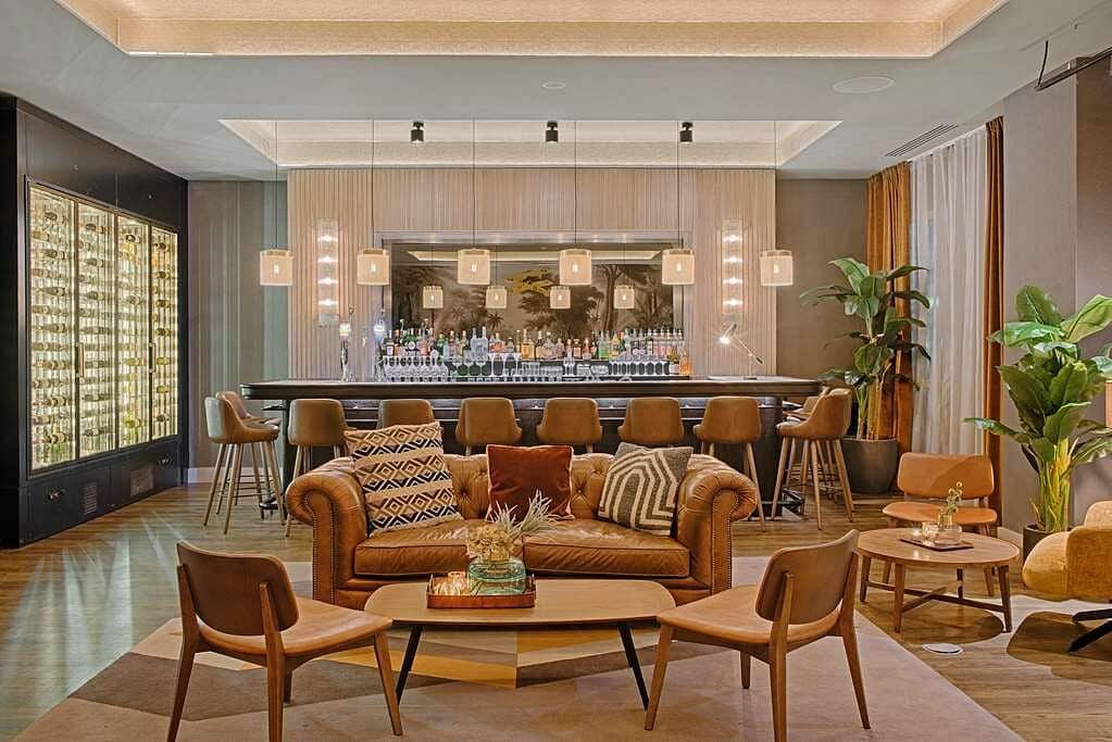 b-nh-lyon-airport (2)