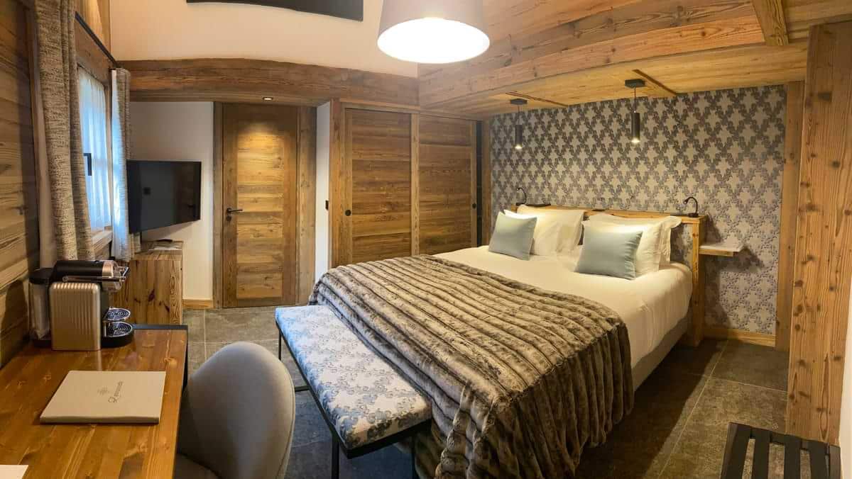 Armancette-Chambre-parentale-Suite-Mont-Blanc-n°2-1-scaled