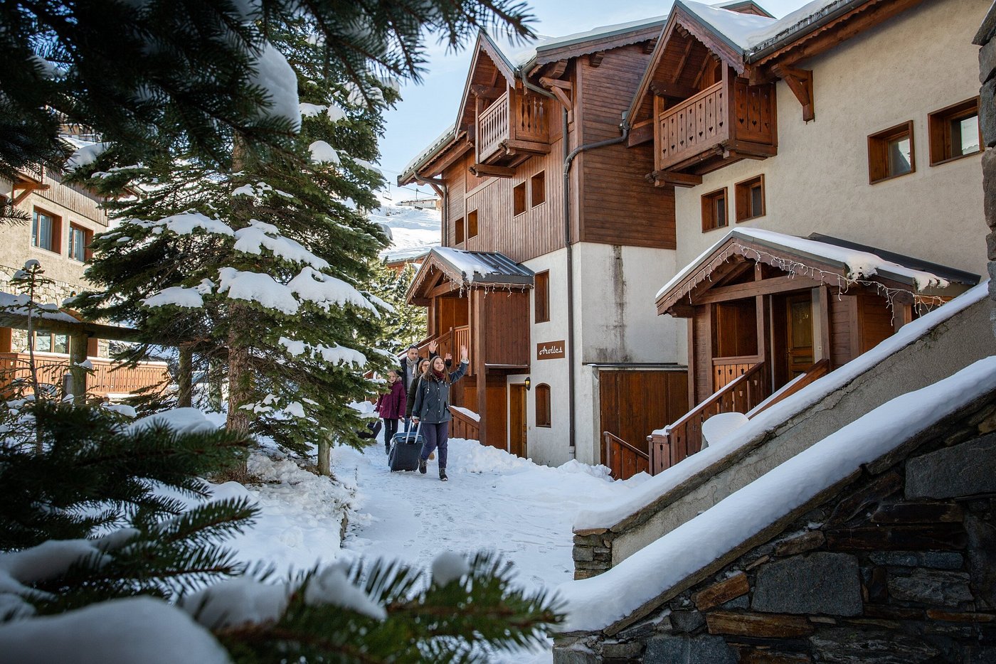 les-exterieurs-du-hameau3