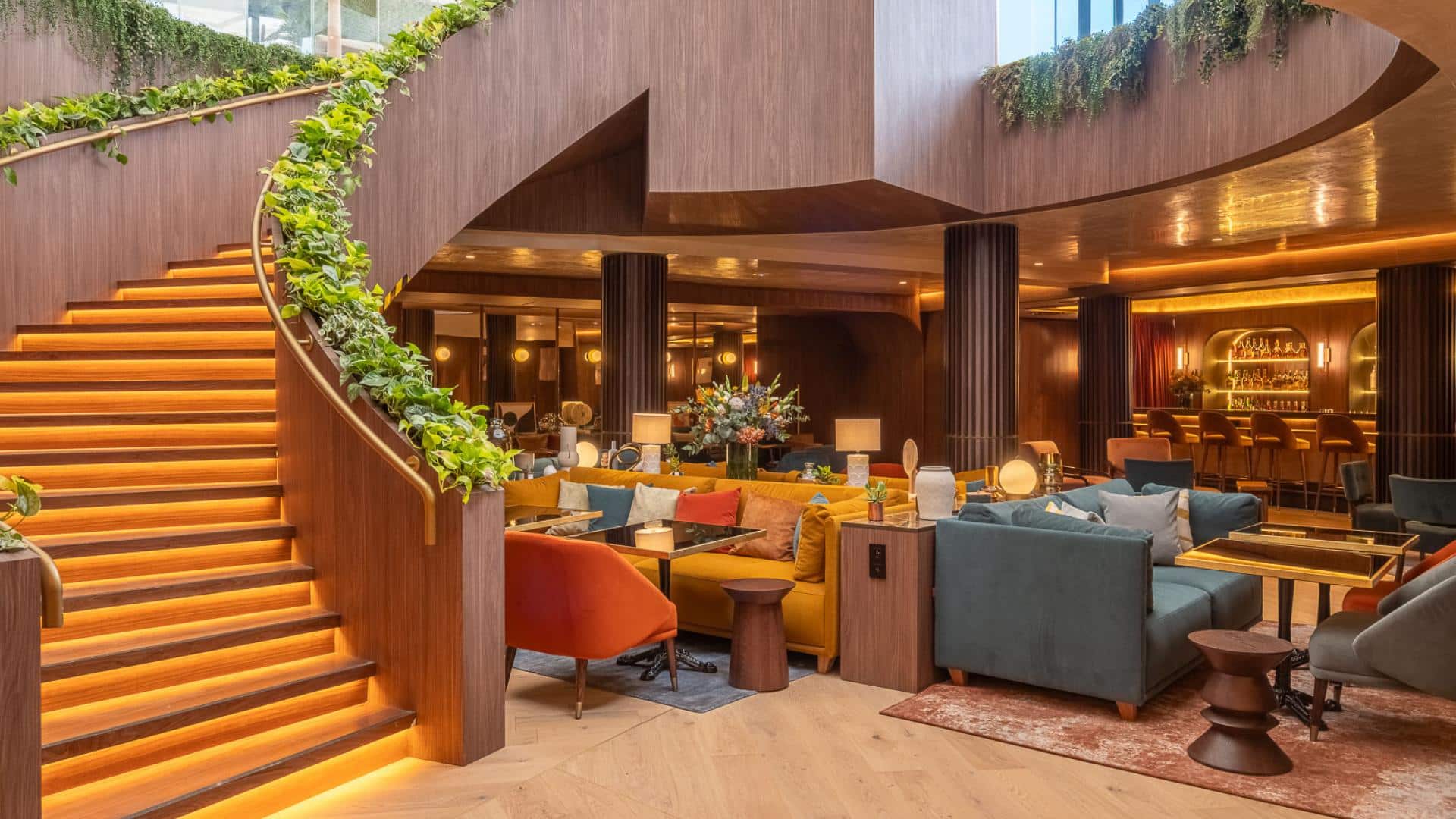 8c3747aad1521510cbdbbcbb700ab82e1ba04326-8c3747-1920-1080-crop (1)