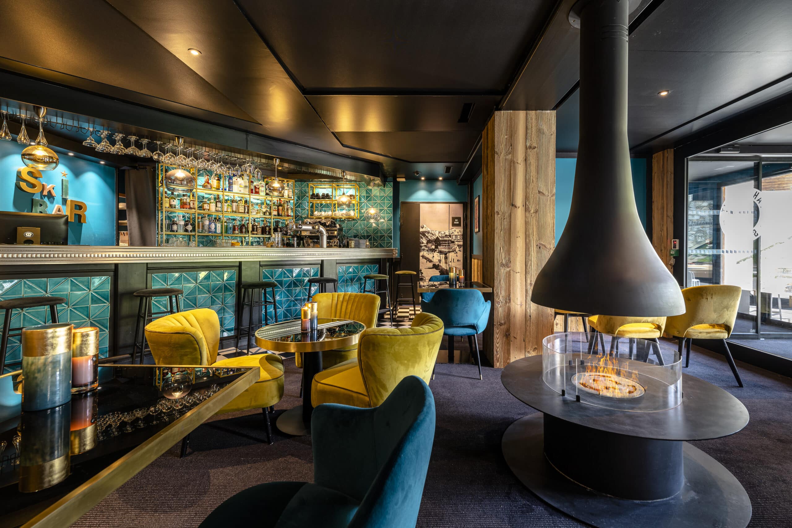 CF7 I ski bar 03 ©StudioChevojon