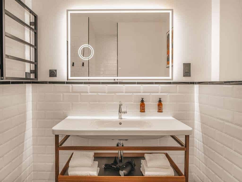 guest-room-bath (1)