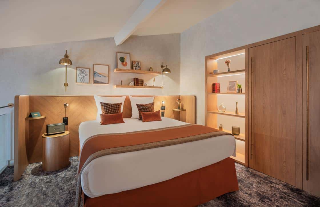 hotel-burdigala-duplex-190236-1120-510-landscape