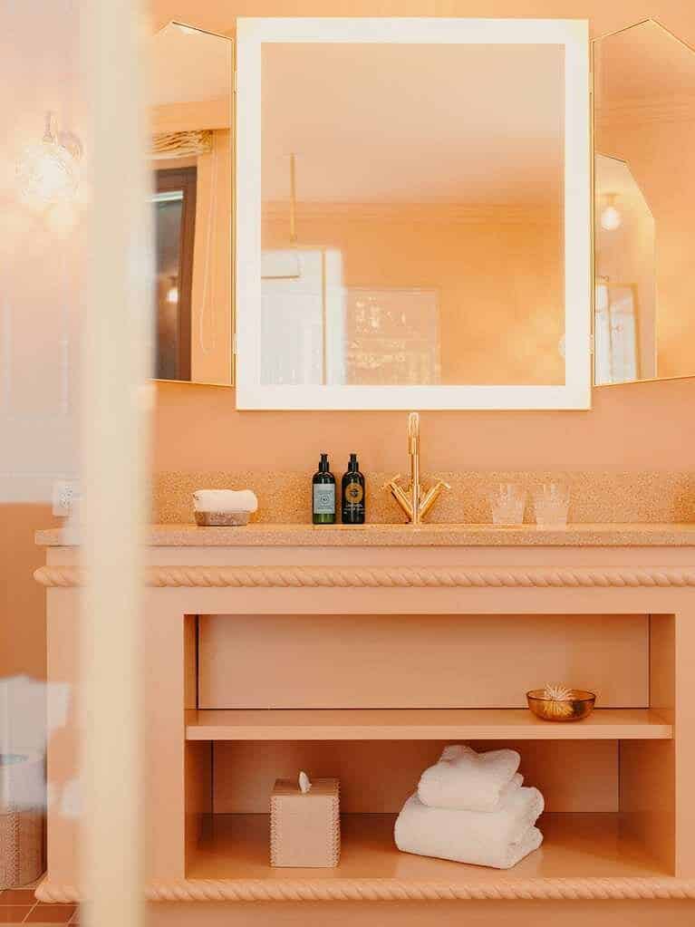 room-pictures-room-mcr (1)