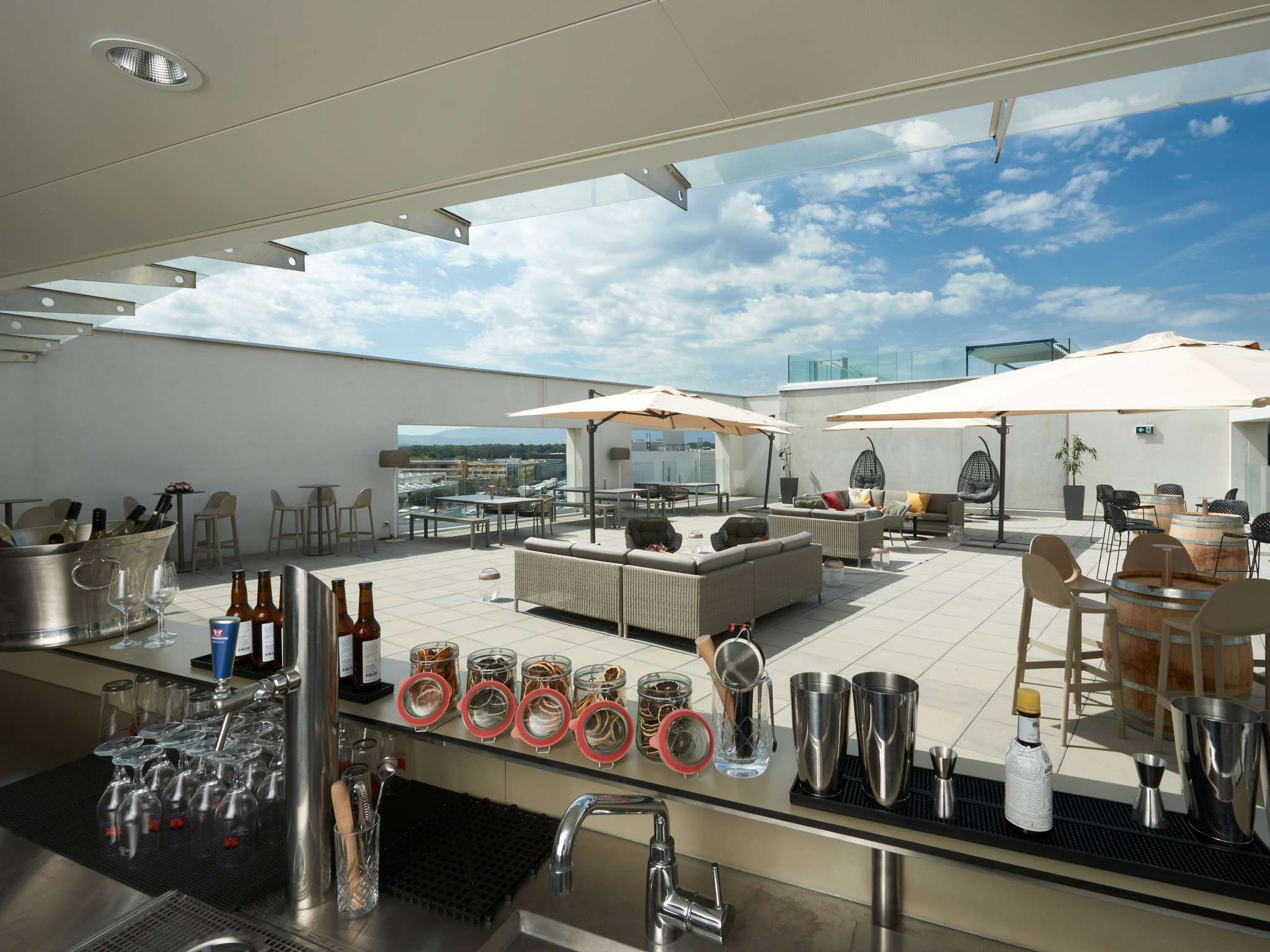 b9f1_sm_06_p_2048x1536