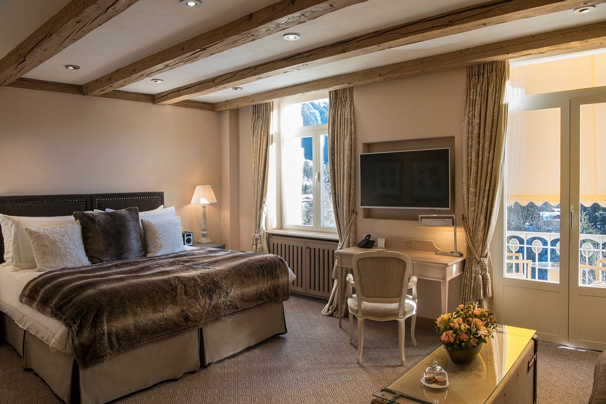 corner-suite-mountain (1)