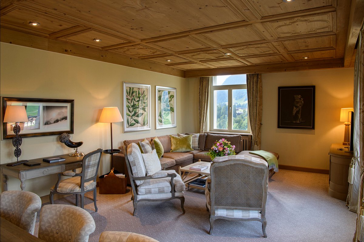 corner-suite-mountain