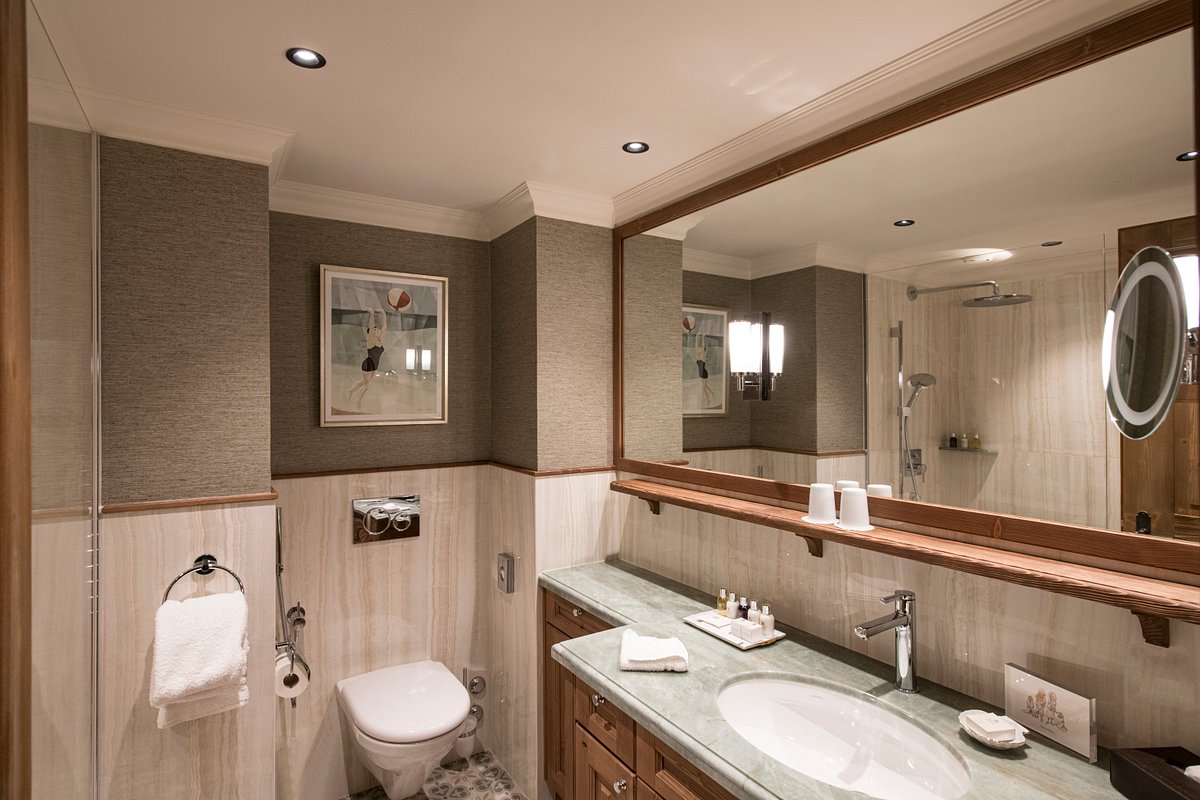 cosy-room-mountain-view (3)