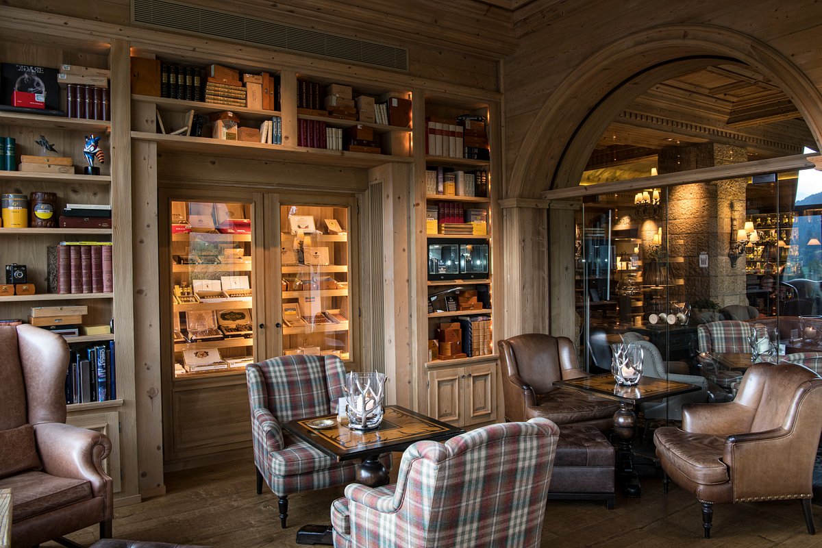 the-lobby-bar-fumoir